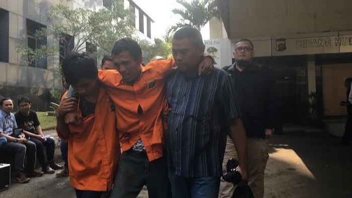 Pria Bersarung yang Dibakar di Serpong Ternyata DPO Polisi