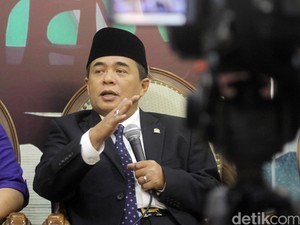 Akom Kembali Disebut Jadi Calon Ketua DPR