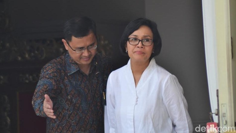 Senyum Sri Mulyani di Istana Senyum Sri Mulyani di Istana