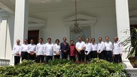 Seperti pada reshuffle pertama, ada yang dicopot dan ada juga yang bergeser. Namun yang menarik masuknya politisi PAN dan Golkar di dalam kabinet. Foto: Ray Jordan/detikcom