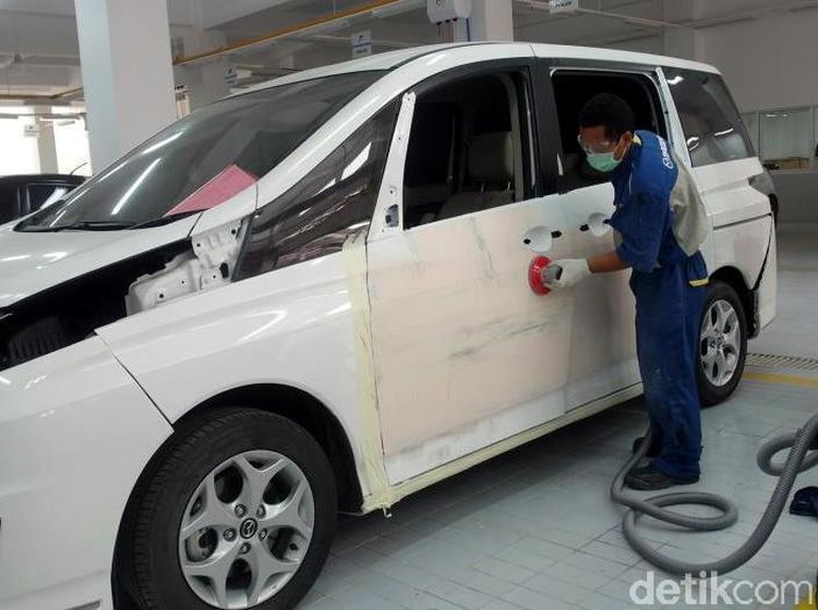 Mazda Resmikan Layanan Perbaikan Bodi dan Cat