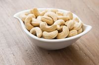 Konsumsi Kacang Mete dan Almond Bisa Cegah Kanker Usus Kambuh Lagi