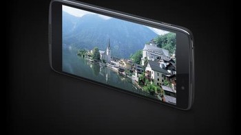 BlackBerry DTEK50 memiliki bentang layar 5,2 inch resolusi 1080p dengan jeroan Qualcomm Snapdragon 617 dipadu RAM 3 GB. Sedangkan memori internalnya 16 GB. Foto: Blackberry