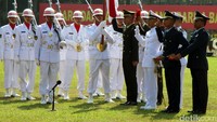 Dari 171 perwira Prajurit Karir TA 2016 ini para perwira lulusan sarjana yang terdiri dari tiga matra (Darat, Laut Udara) dengan perincian 146 pria dan 25 wanita.