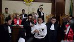 Rekonstruksi Penyajian Kopi di Ruang Sidang