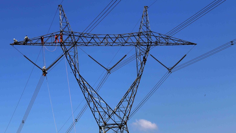 Defisit 40 MW, PLN Lakukan Pemadaman Bergilir Malam ini di Riau Defisit 40 MW, PLN Lakukan Pemadaman Bergilir Malam ini di Riau