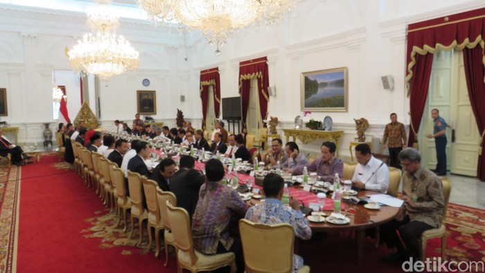 Jokowi Minta Wiranto Teruskan Semua Program yang Sudah Dirintis Luhut