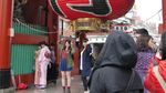 Lihat Lampion Raksasa Hingga Belanja Suvenir di Tokyo