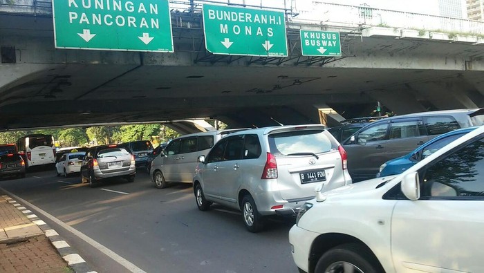 Sosialisasi Ganjil-Genap, Sore ini Jl Gatot Subroto Masih Padat