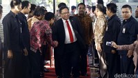 Bambang Brodjonegoro saat tiba di kantor Kemenkeu, Jakarta.