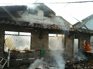 Warung Sembako di Cakung Terbakar Akibat Ledakan Gas, Pemilik Tewas