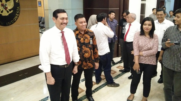 Salam Hormat Perpisahan Luhut Pandjaitan di Kemenko Polhukam