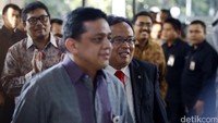  Bambang Brodjonegoro melempar senyuman saat tiba di kantor Kemenkeu.