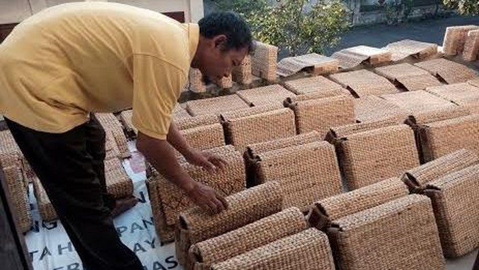 Tas Eceng Gondok Souvenir Prepcom 3 Hasil Produk UMKM Kebraon