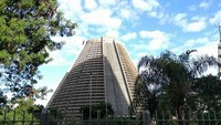 Foto: Katredral baru di Rio bernama The Metropolitan Cathedral of Saint Sebastian. Lokasinya tak terlalu jauh dari katedral lama (Ken/detikTravel)