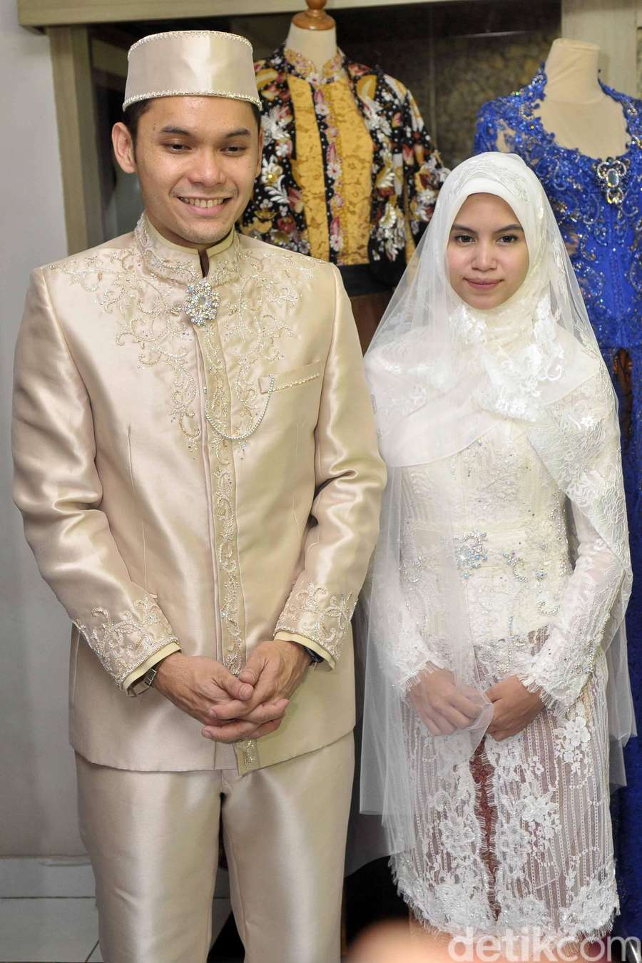 Mengintip Baju  Pengantin  Ben Kasyafani dan Calon Istri