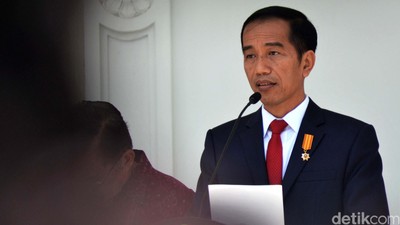 Jokowi Umumkan Reshuffle Kabinet