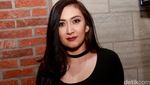 Penampilan Nafa Urbach di Usia 36 Tahun