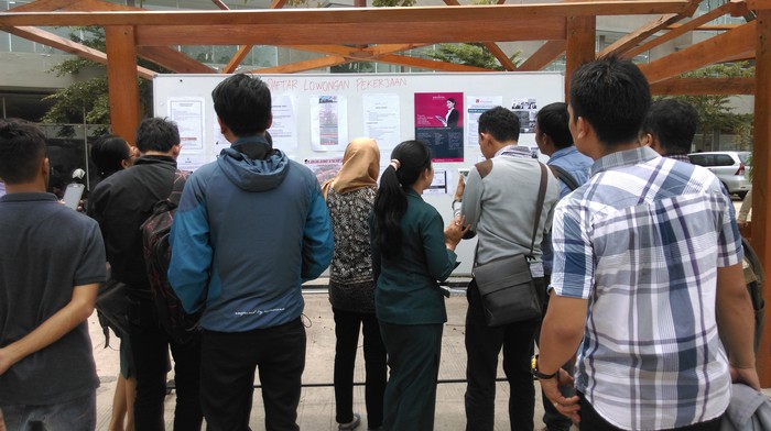 Ribuan Pencari Kerja Sesaki Job Fair Langka di Pangkalpinang