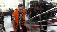 Ojang diperiksa dalam kasus dugaan tindak pidana pencucian uang (TPPU) sebagai tersangka. 