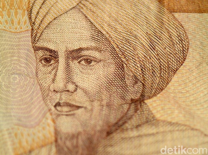 Gambar pahlawan Imam Bonjol dalam pecahan uang Rp 5.000