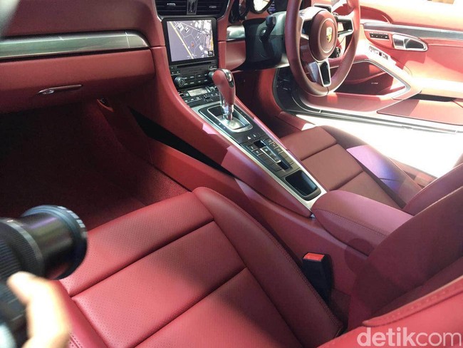 Ini Spesifikasi Porsche 911 Carrera yang Baru Diluncurkan di Indonesia