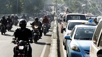 Kemacetan terjadi di jalan yang mengarah ke Pondok Indah.
