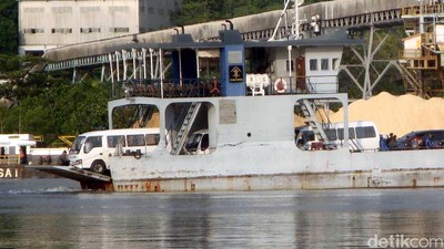 17 Ambulans Menyeberang ke Nusakambangan