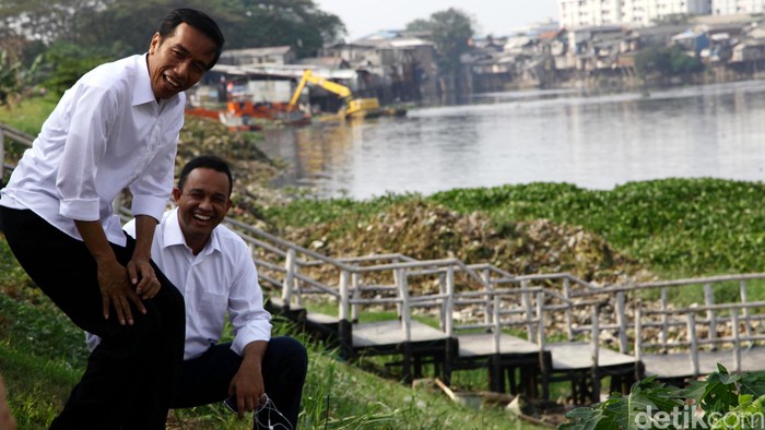 Momen-momen Kemesraan Jokowi dan Anies Baswedan