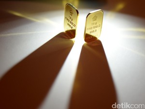 Dolar AS Melesat, Bagaimana Harga Emas?