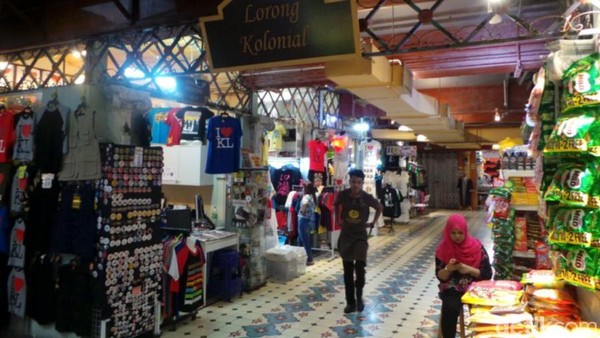 Mengintip Pasar Seni Tua Untuk Belanja Oleh oleh di Malaysia