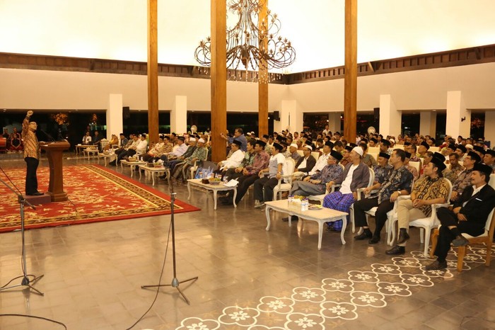 Halal Bihalal IPNU, Bupati Anas Kenang Momen Kecopetan hingga Bus Istimewa