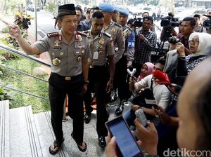 Kapolri Salat Jumat di Masjid Al-Ikhlas