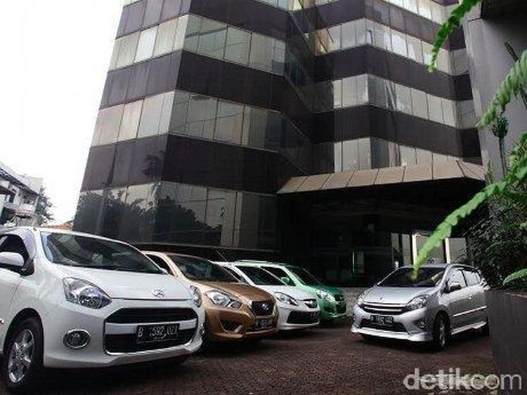 Mobil Murah yang Tak Lagi Terjangkau