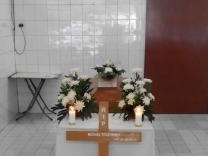 Jenazah Titus Disemayamkan di Rumah Duka Bandengan, Dibawa ke Nigeria Minggu