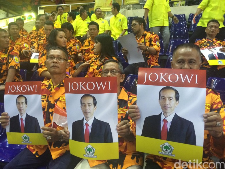 Sama-sama Capreskan Jokowi, PDIP atau Golkar Lebih Untung? Sama-sama Capreskan Jokowi, PDIP atau Golkar Lebih Untung?