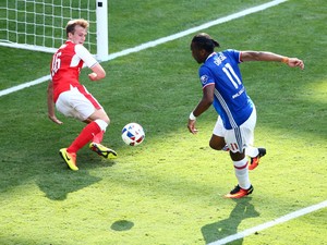 Sanjungan Wenger untuk Drogba yang Belum Berhenti Meneror Arsenal