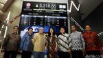 Wakil Presiden Direktur BCA Buka Perdagangan Saham