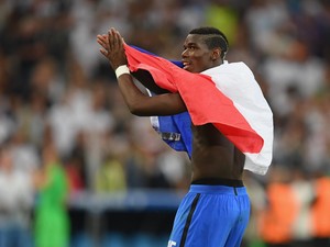 Ketika Kedatangan Pogba Dibocorkan Bandara Manchester