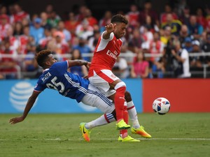 Arsenal Kalahkan MLS All-Stars