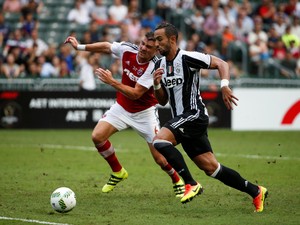 Juve Kalahkan South China 2-1