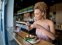 Waduh, Pemilik Resto Berbintang Michelin Ini Larang Tamunya Foto Makanan!