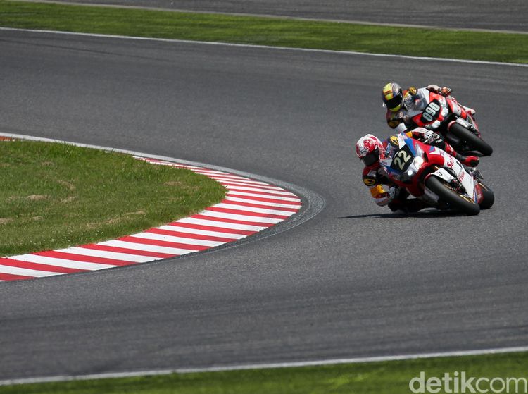 Aksi Dimas dan Zaqwan di Ajang Suzuka 8 Hour Endurance