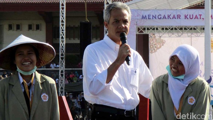 Gubernur Ganjar Akui Masih Banyak Pungli di Jateng