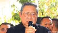 SBY saat ditemui di rumah duka di kawasan Bintaro, Tangerang, Senin (1/8/2016). Hanif Hawari/detikHOT.