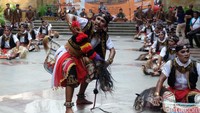 Bersama dengan Sundari Mardjuki, ia membuat acara Pasar-pasaran Temanggung di Museum Nasional, Jakarta Pusat pada akhir pekan lalu.