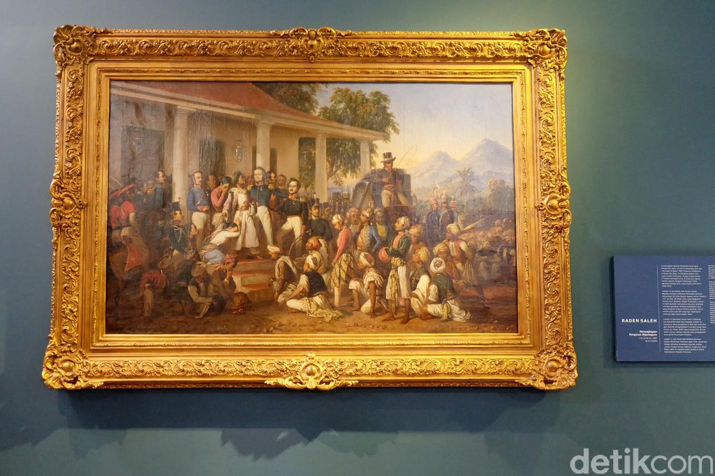 Foto pameran lukisan istana  '17/71: Goresan Juang Kemerdekaan'  di Galeri Nasional Indonesia