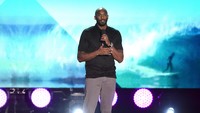 Bintang basket, Kobe Bryant juga turut hadir. Kevin Winter/Getty Images/detikFoto.