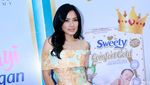 Kebersamaan Titi Kamal dan Putra Kesayangannya