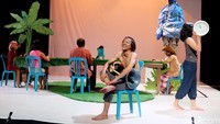 Teater Garasi menampilkan pertunjukan dari puisi karangan Sapardi Djoko Damono pada tahun 1978 di Universitas Indonesia dan Goethe Institut Jakarta pada 30-31 Juli.